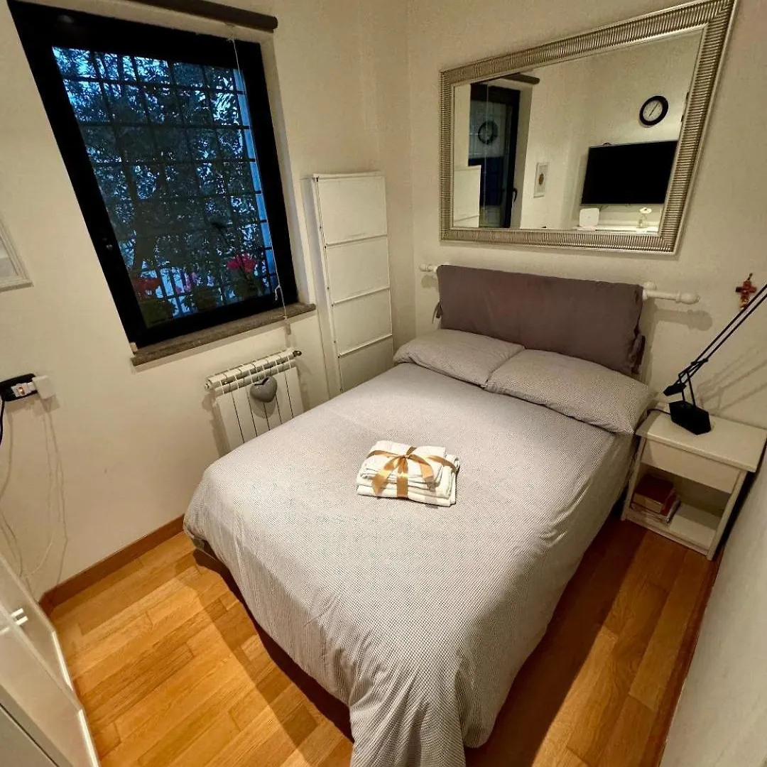 Gemelli Flower'S House Rome